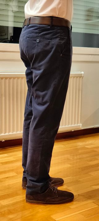 Pantalón chino Adolfo Domínguez azul marino