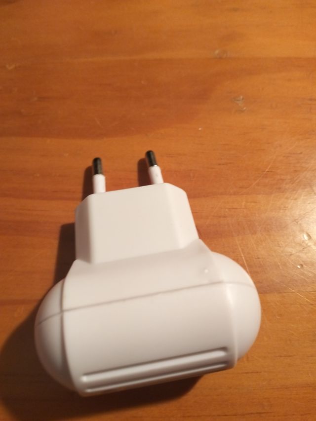 Enchufe para mosquito blanco