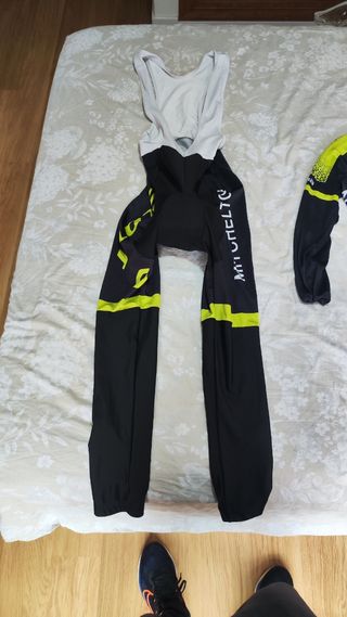 Conjunto ciclismo Mitchelton Scott