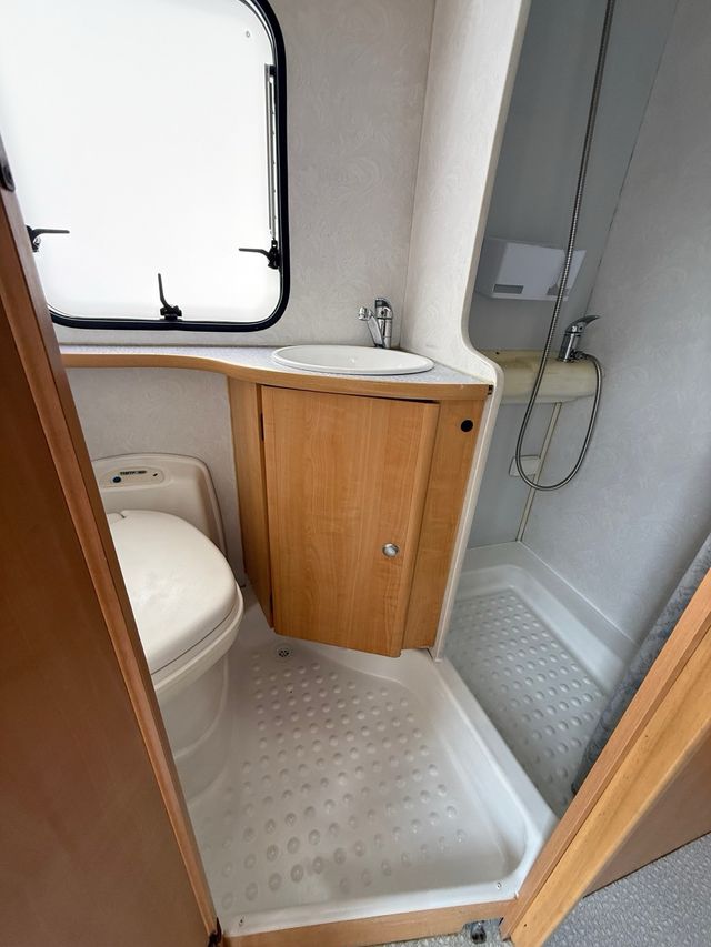 Autocaravana Doble Salón 6plz/aire/doble rueda