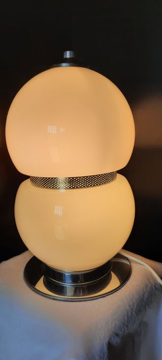 Lampada da tavolo design moderno