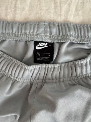 Pantalón chándal Nike gris