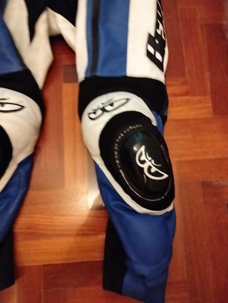 Mono Berik Talla L Blanco/Azul/Negro