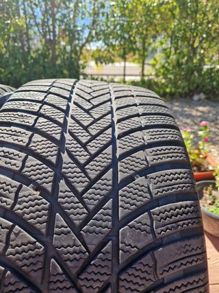 Neumáticos Bridgestone Invierno 245/35/20