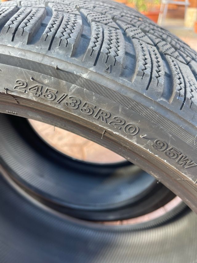 Neumáticos Bridgestone Invierno 245/35/20