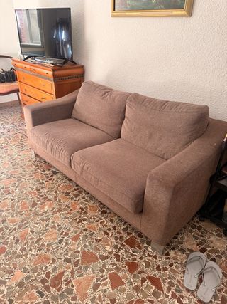 Sofá 2 plazas marrón tela (precio negociable)