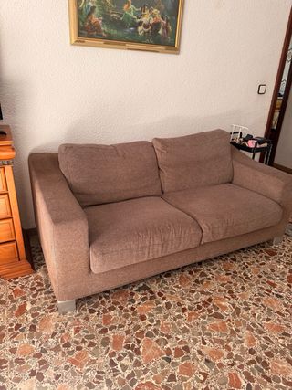 Sofá 2 plazas marrón tela (precio negociable)