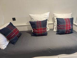 3 Cojines Ikea Cuadros Azul/Rojo funda y relleno