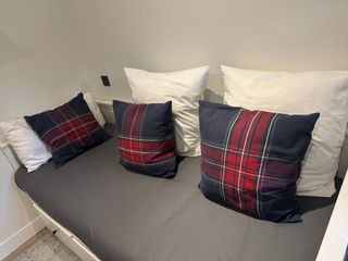 3 Cojines Ikea Cuadros Azul/Rojo funda y relleno