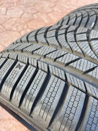 Neumáticos Kumho 245/35 R20