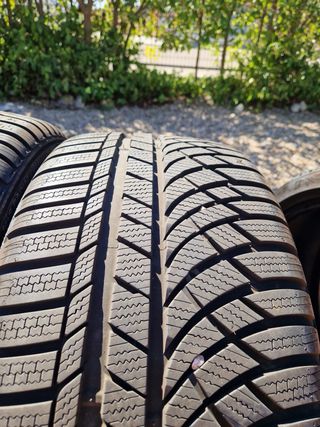 Neumáticos Kumho 245/35 R20