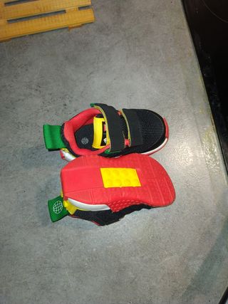 Zapatillas deportivas infantiles