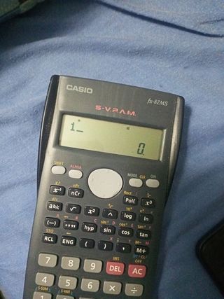 Calculadora Científica Casio fx-82MS