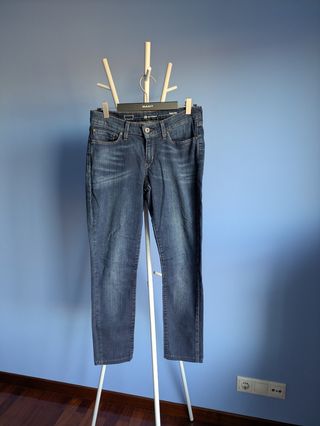 Pantalón Levi's Skinny Talla 28 Azul