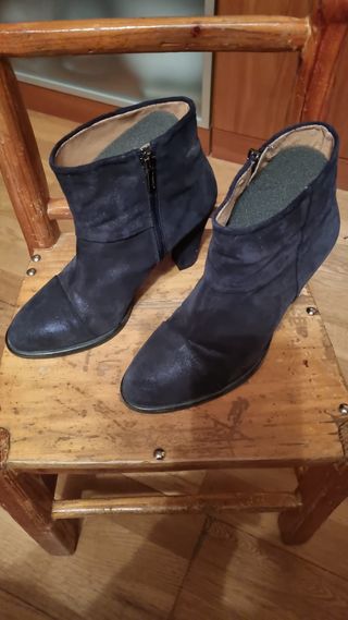 Botines tacón azul marino talla 38