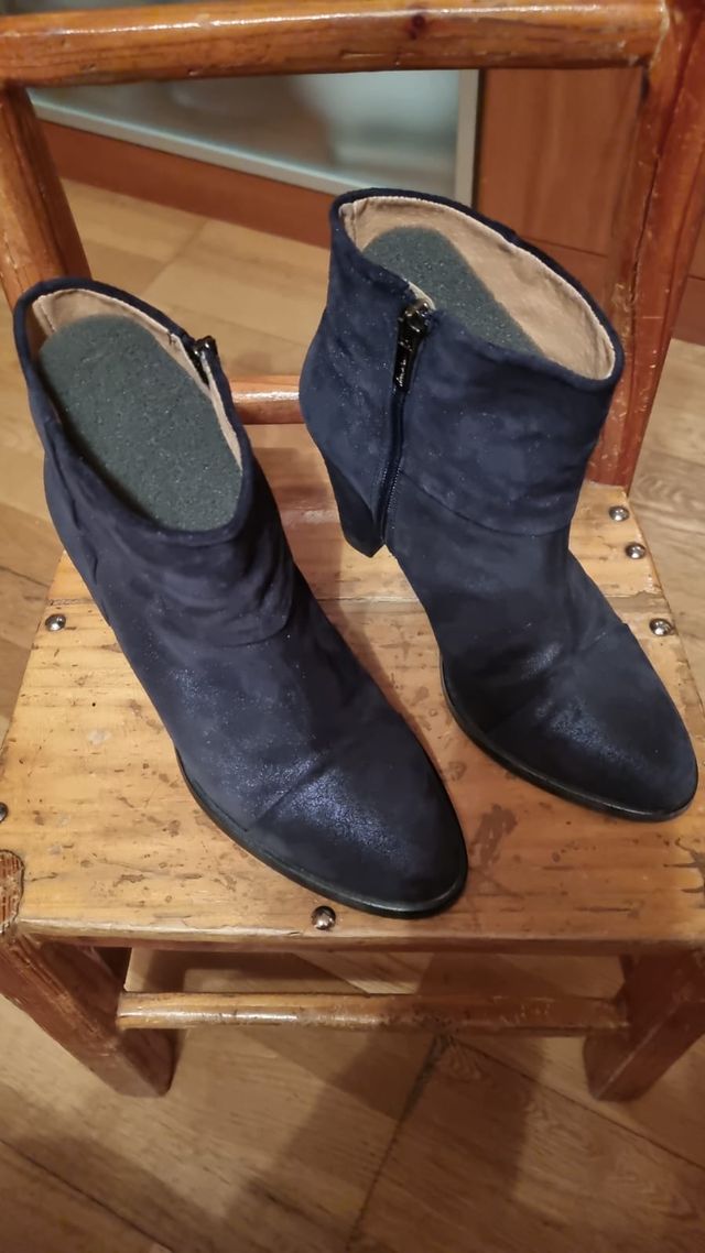Botines tacón azul marino talla 38