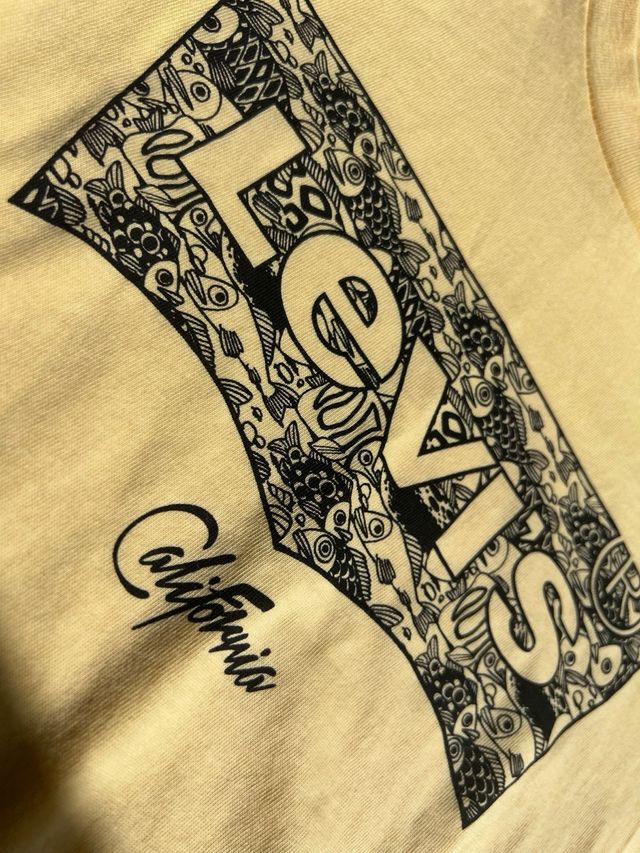 T-shirt Levi's gialla con stampa