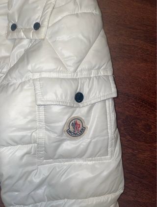 Chaqueta Moncler Blanca con Capucha