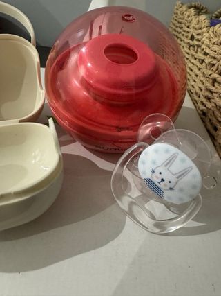 Esterilizador de chupete Suavinex + portachupete