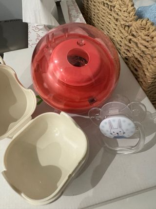 Esterilizador de chupete Suavinex + portachupete
