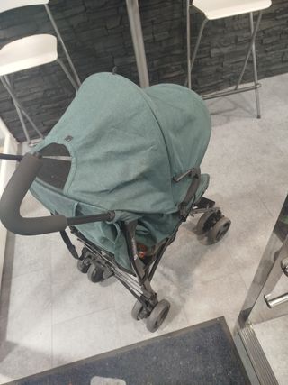 Carrito de paseo Kinderkraft  1 mes de usar