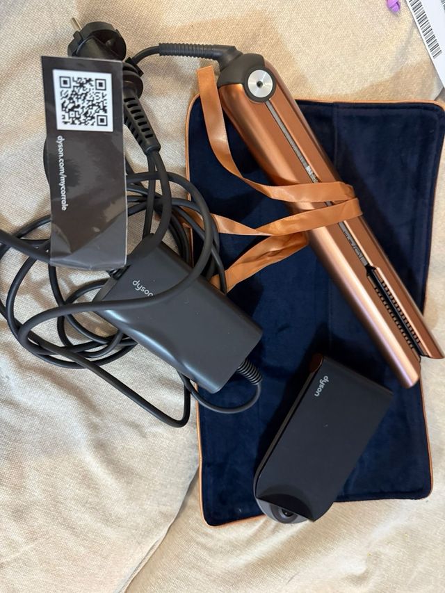 Plancha Dyson Corrale Negra y Dorada