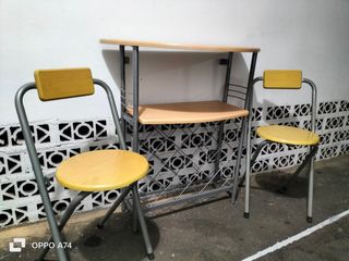Pequeña mesa y 2 Sillas Comedor