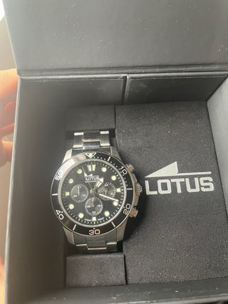 Reloj Lotus Excellent Hombre Negro y Plateado, 