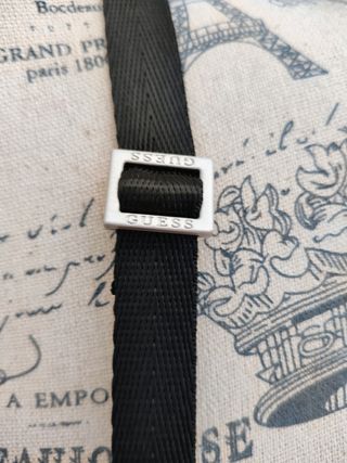 Bandolera Guess azul marino 