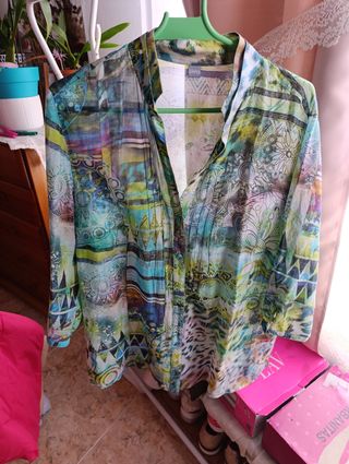 Camisa ERFO floral multicolor talla única