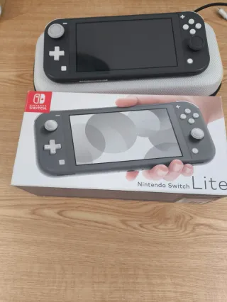 Nintendo Switch Lite Gris con su caja original 