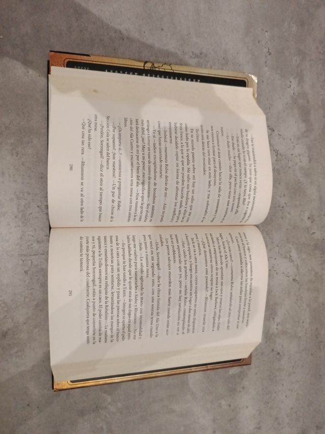 Alas de sangre (Empíreo 1)