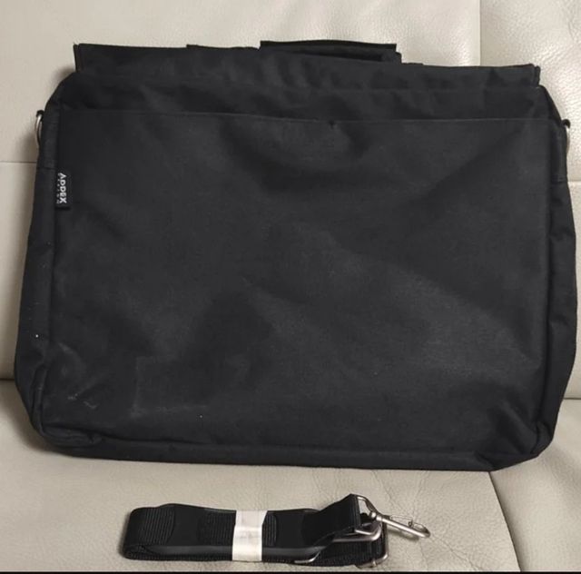 MALETÍN NYLON CON GRAN CAPACIDAD