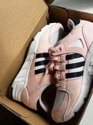 Zapatillas Adidas rosas y blancas