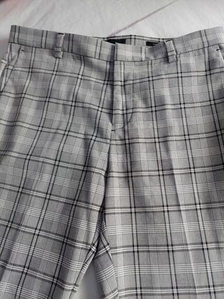 Pantalón H&M cuadros Skinny Fit Talla 31