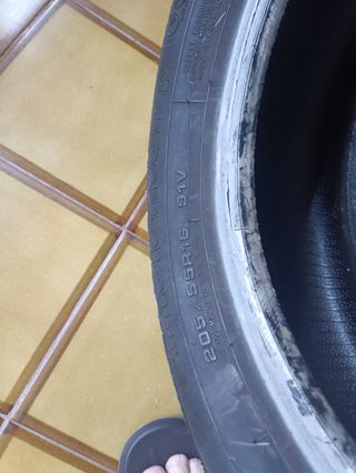 Rueda de coche