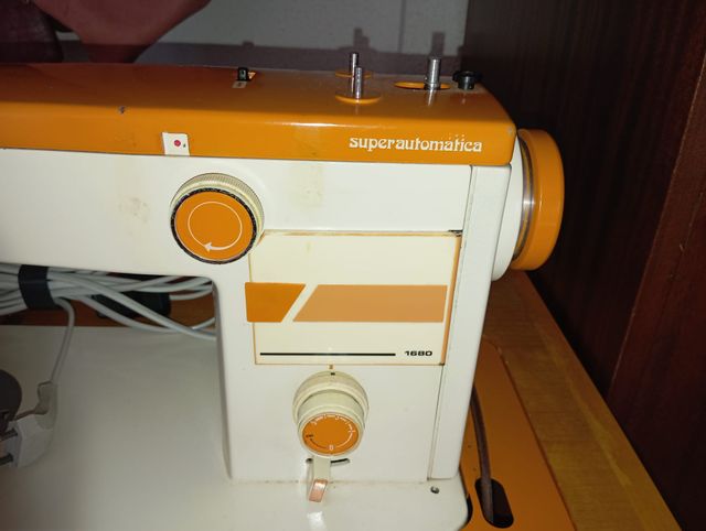 Máquina de coser ALFA 1680 Superautomatica