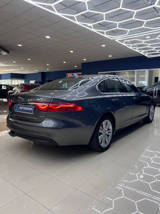 Jaguar XF 20d
