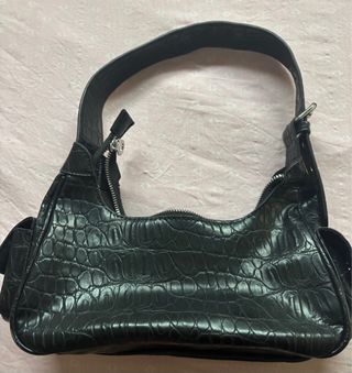 Bolso negro efecto piel cocodrilo