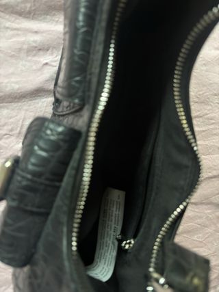 Bolso negro efecto piel cocodrilo