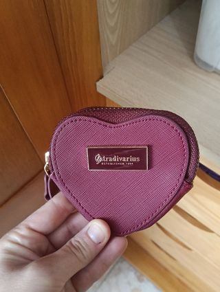 Monedero corazón Stradivarius rojo