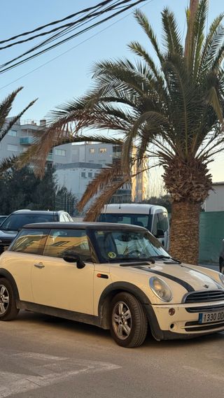 Mini cooper One  2004
