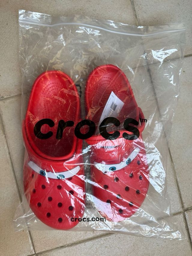 sandalias rojas con luces