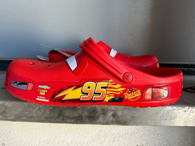 sandalias rojas con luces