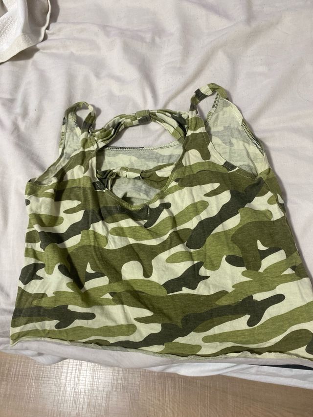 Camiseta corta verde militar