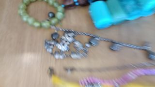 Lote de Bisutería: Pendientes, Pulseras y Anillos