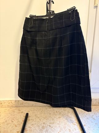 Falda cuadros negra con cinturón