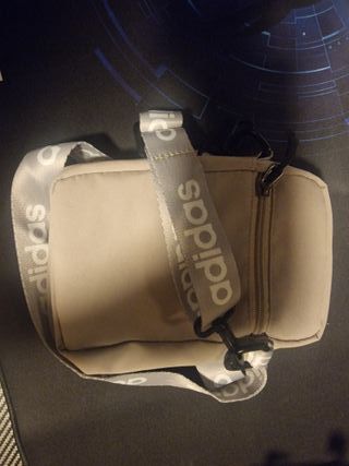 Bandolera Adidas Beige y Blanca