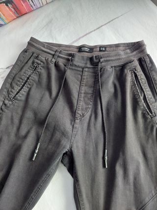 Pantalón Jogger Pull&Bear Talla M Gris