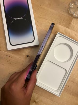 iPhone 14 Pro Max Morado